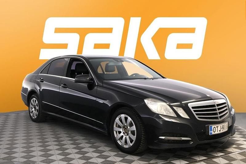 Käytetty 2012 Mercedes E200 Business Sedan | 6 900 € - Kuva 1/3