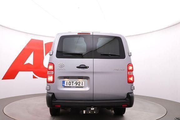 Käytetty Toyota Proace 177 HP (130 kW) 2021 Hopea Tila-auto