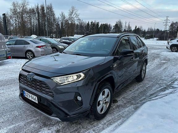 Harmaa Käytetty 2021 Toyota RAV4 Business Edition Katumaasturi | 33 290 € (Hieman kallis) - Kuva 1/4