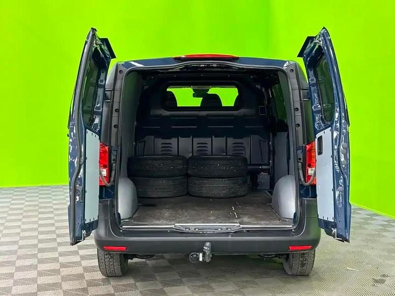 Käytetty Mercedes Vito 88 HP (64 kW) 2018 Sininen Van