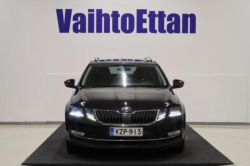 Käytetty Skoda Octavia Style 116 HP (85 kW) 2018 Musta Farmari