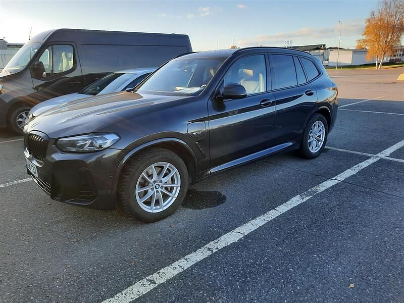 Harmaa Käytetty 2022 BMW X3 M Sport Katumaasturi | 36 990 € (Hieman kallis) - Kuva 1/1