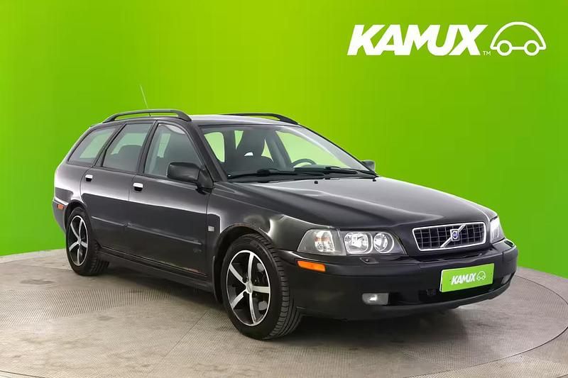 Musta Käytetty 2004 Volvo V40 Standard Farmari | 600 € - Kuva 1/4