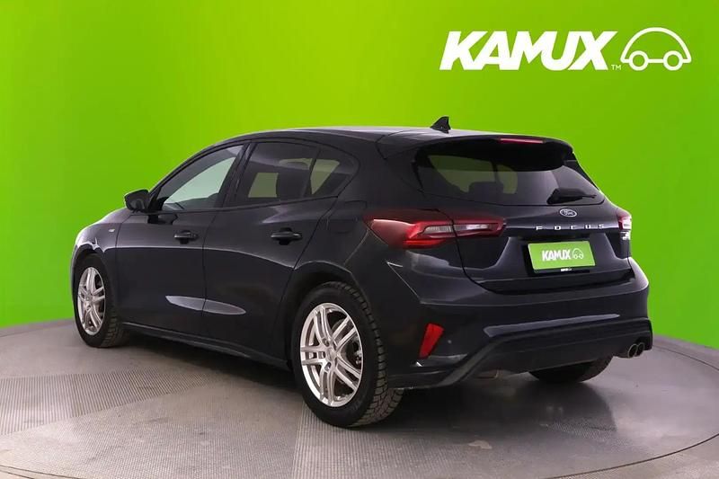 Käytetty Ford Focus ST-Line 158 HP (116 kW) 2022 Musta Sedan