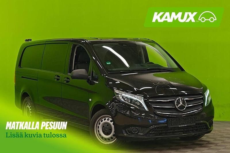 Musta Käytetty 2022 Mercedes Vito Tila-auto | 34 900 € (Perustarjous) - Kuva 1/4