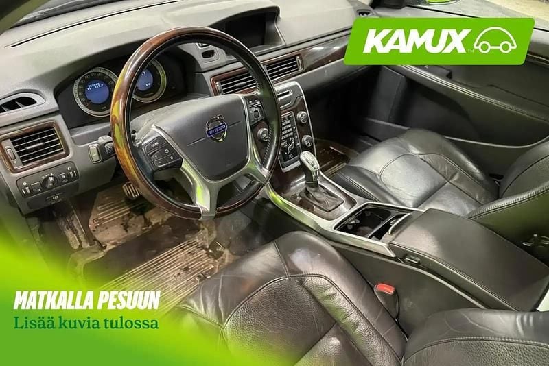 Käytetty Volvo V70 215 HP (158 kW) 2013 Musta Farmari