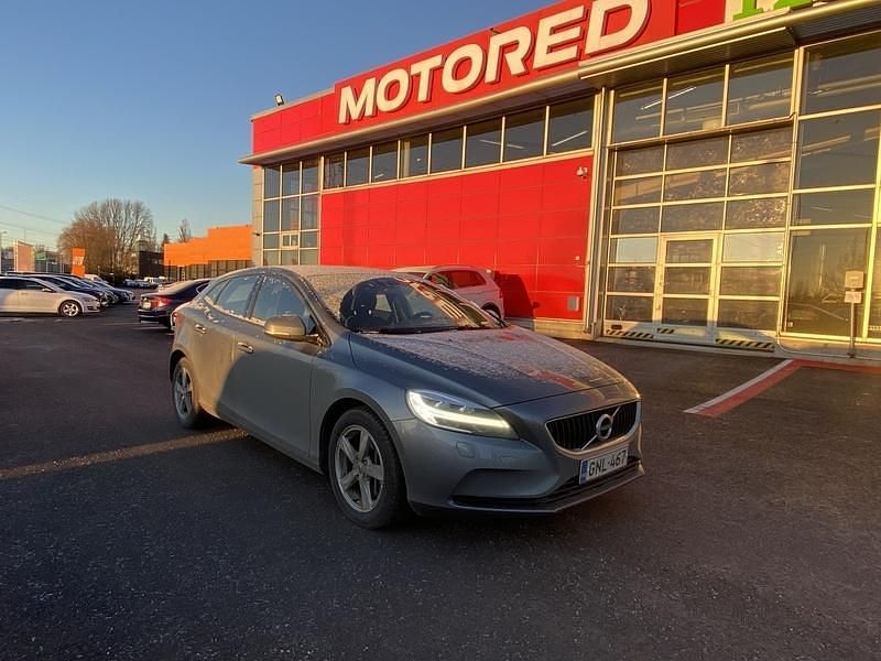 Käytetty 2020 Volvo V40 Business Edition Viistoperä | 19 990 € (Perustarjous) - Kuva 1/4