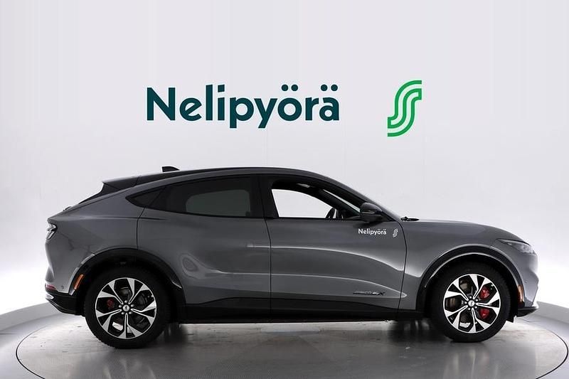 Käytetty Ford Mustang Mach-E Premium 275 kW (375 HP) 2023 Harmaa Katumaasturi