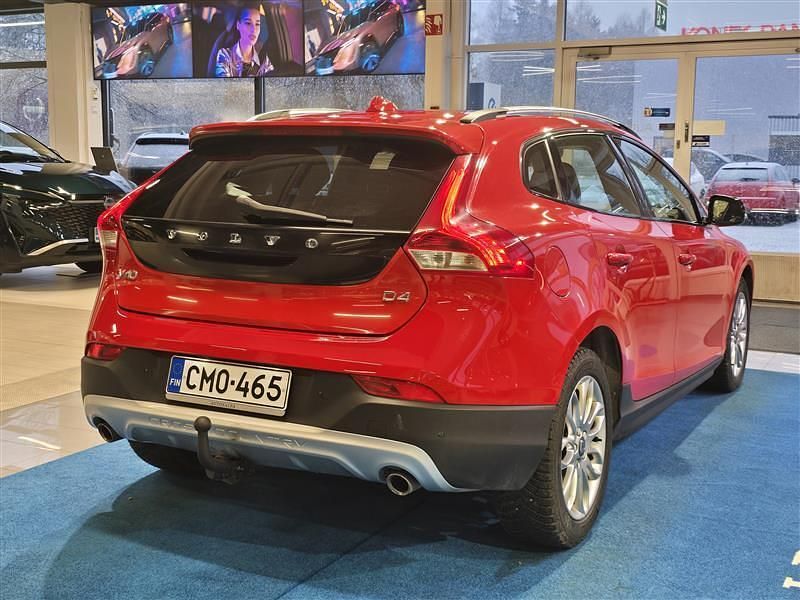 Käytetty Volvo V40 Summum 190 HP (139 kW) 2016 Viistoperä