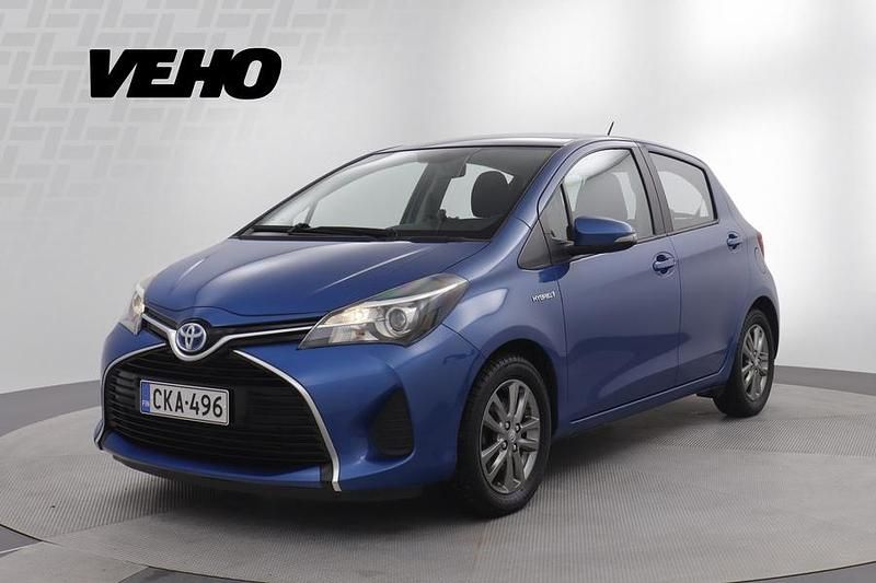 Sininen Käytetty 2015 Toyota Yaris Hybrid Active Viistoperä | 13 390 € (Perustarjous) - Kuva 1/4