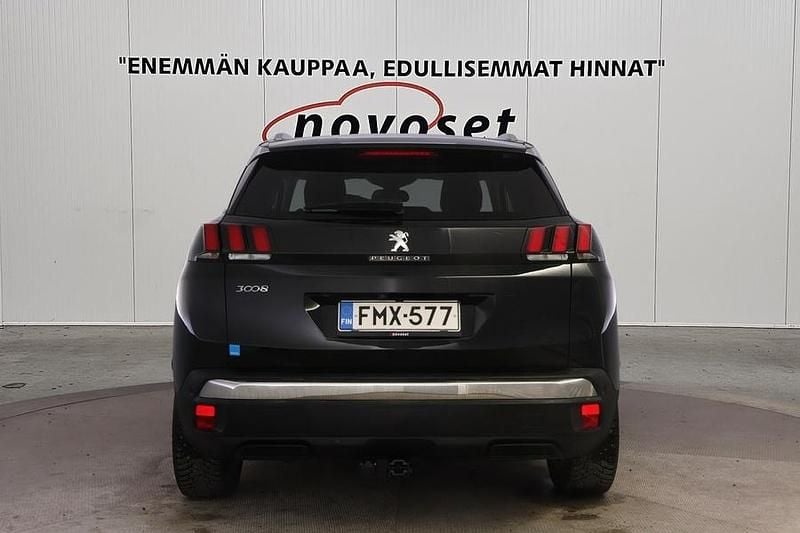 Käytetty Peugeot 3008 Allure 120 HP (88 kW) 2018 Musta Katumaasturi