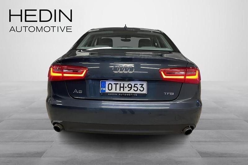 Käytetty Audi A6 Business 180 HP (132 kW) 2012 Sininen Sedan