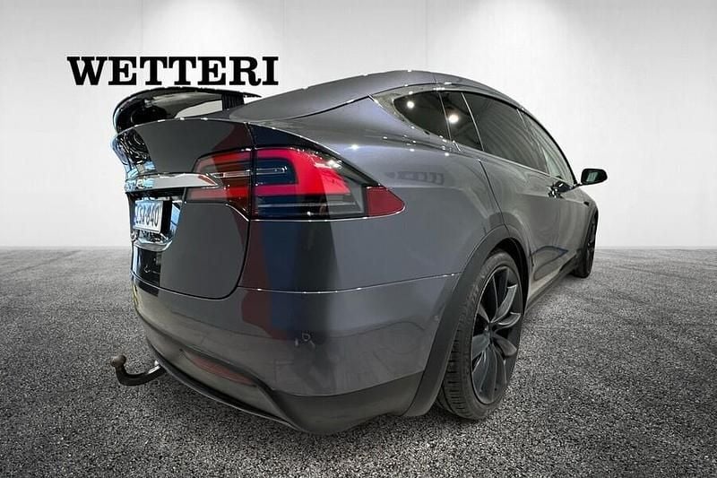 Käytetty Tesla Model X 244 kW (332 HP) 2018 Harmaa Katumaasturi
