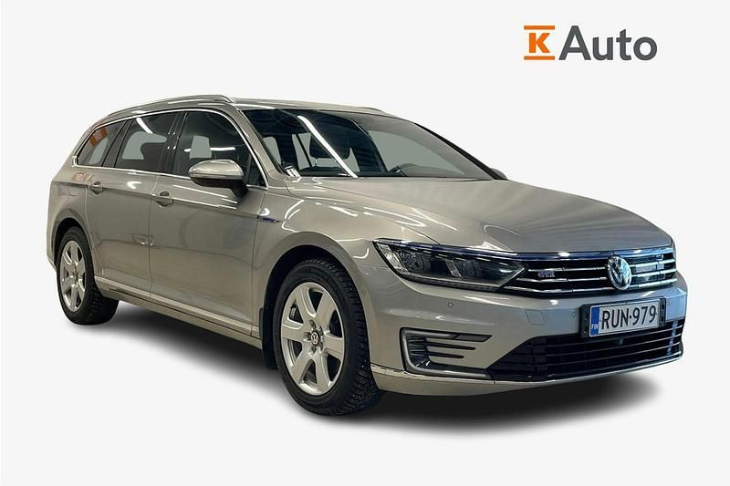 Käytetty VW Passat GTE 218 HP (160 kW) 2016 Harmaa Farmari