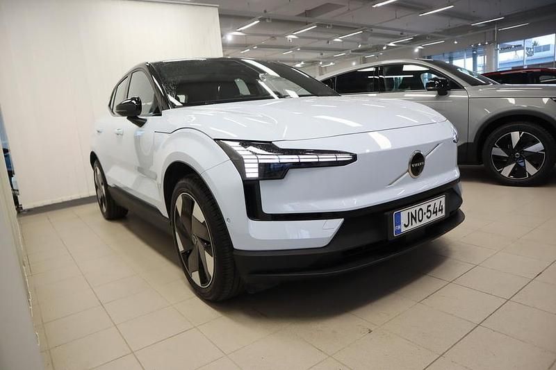 Käytetty Volvo EX30 Ultra 200 kW (272 HP) 2024 Sininen Katumaasturi