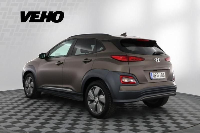 Käytetty Hyundai Kona Style 150 kW (204 HP) 2019 Harmaa Katumaasturi