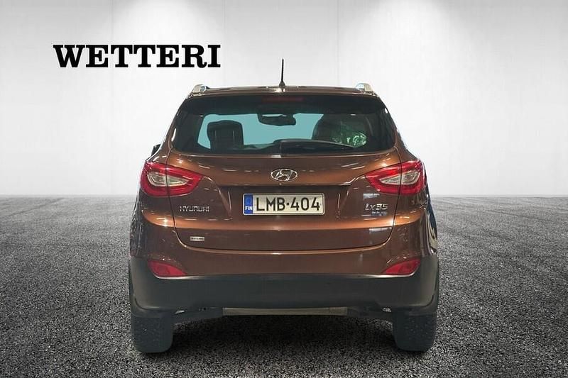Käytetty Hyundai ix35 Comfort 135 HP (99 kW) 2014 Ruskea Katumaasturi