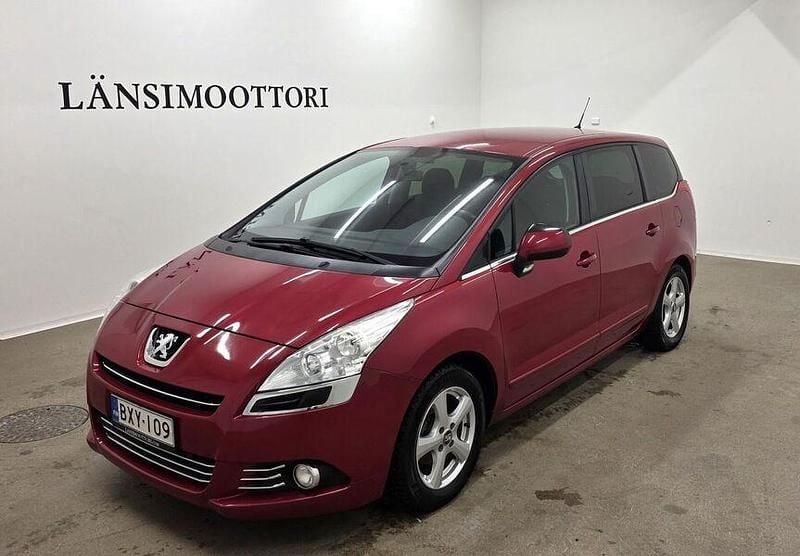 Käytetty Peugeot 5008 Premium 120 HP (88 kW) 2010 Tila-auto