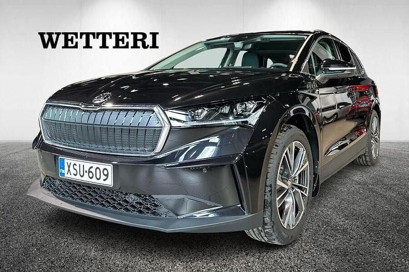 Musta Käytetty 2025 Skoda Enyaq iV Business Line Katumaasturi | 47 900 € - Kuva 1/4