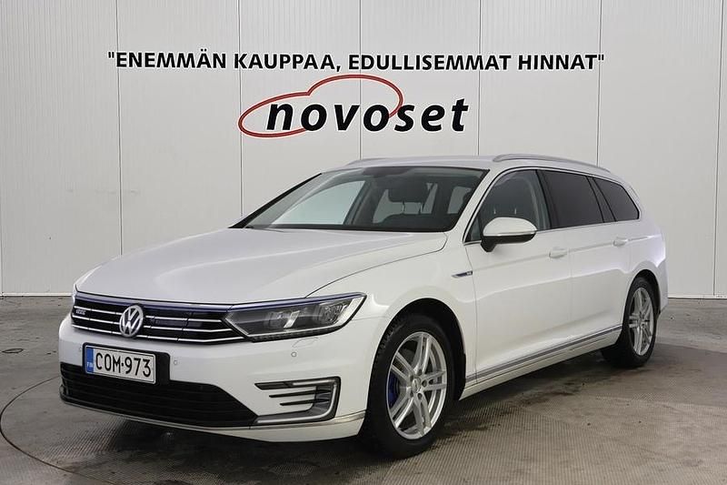 Valkoinen Käytetty 2017 VW Passat GTE Farmari | 10 770 € (Hyvä tarjous) - Kuva 1/4