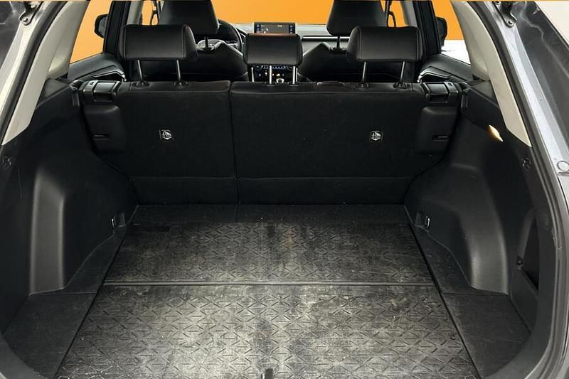 Käytetty Toyota RAV4 Hybrid Premium 222 HP (163 kW) 2020 Katumaasturi