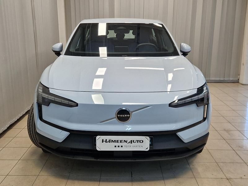 Käytetty Volvo EX30 Core 200 kW (272 HP) 2025 Sininen Katumaasturi