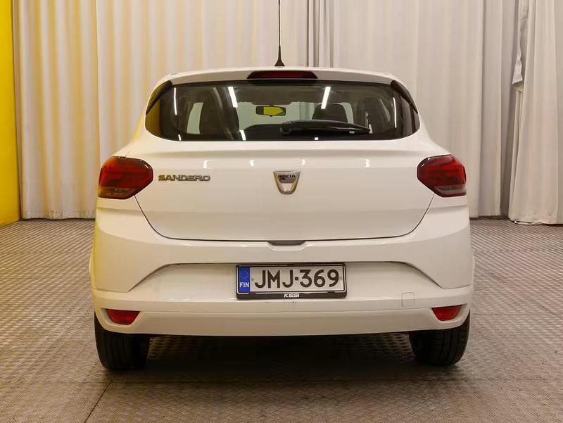 Käytetty Dacia Sandero Essentiel 91 HP (66 kW) 2021 Viistoperä