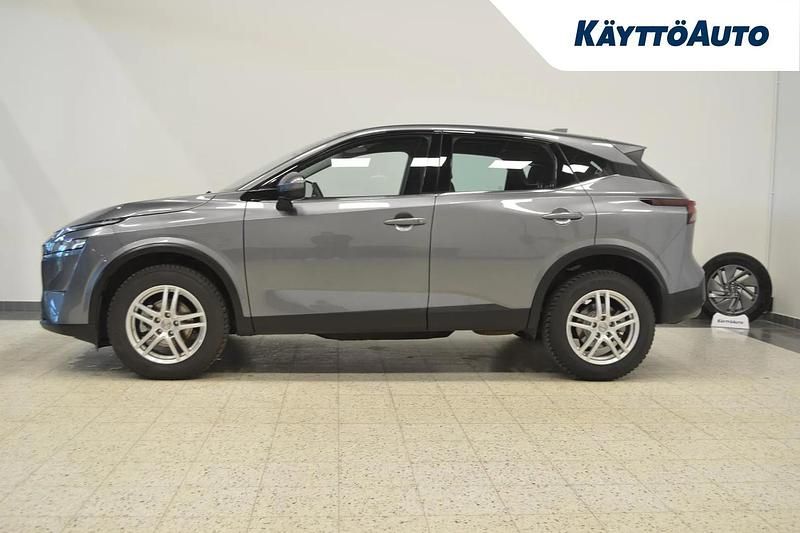 Käytetty Nissan Qashqai Acenta 158 HP (116 kW) 2024 Harmaa Katumaasturi