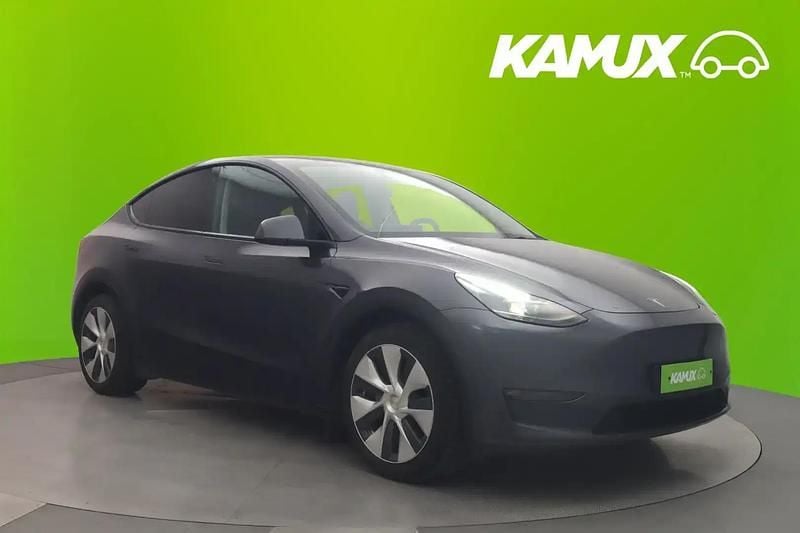 Hopea / harmaa Käytetty 2021 Tesla Model Y Katumaasturi | 32 880 € (Perustarjous) - Kuva 1/4