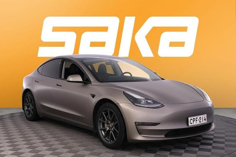 Käytetty Tesla Model 3 258 kW (351 HP) 2021 Sedan