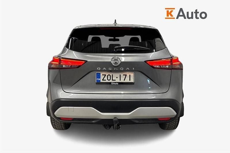Käytetty Nissan Qashqai N-Connecta 158 HP (116 kW) 2022 Katumaasturi