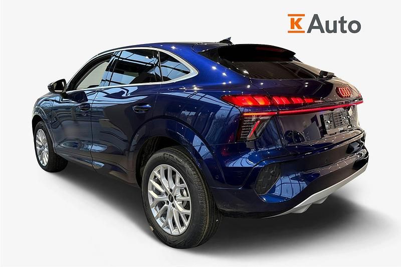Uusi Audi Q3 Sportback 268 HP (197 kW) 2026 Met. sininen Katumaasturi