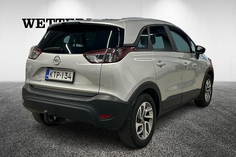 Käytetty Opel Crossland X Comfort 110 HP (80 kW) 2018 Katumaasturi