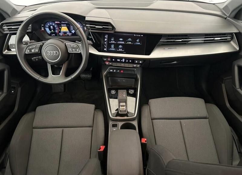 Käytetty Audi A3 Sportback e-tron 204 HP (150 kW) 2024 Viistoperä