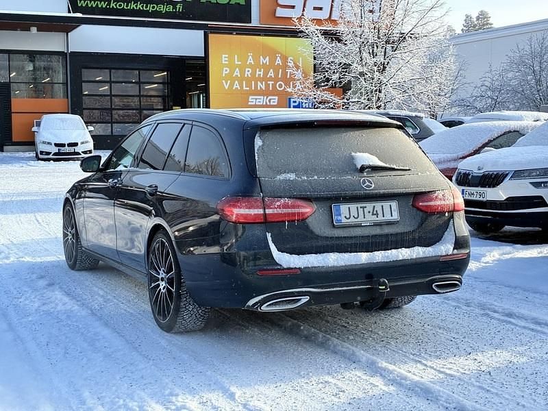 Käytetty Mercedes E220 Business 194 HP (142 kW) 2017 Farmari