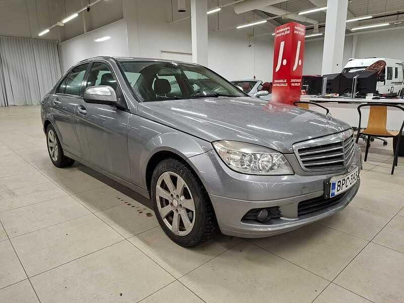Harmaa Käytetty 2007 Mercedes C180 Sedan | 8 890 € (Perustarjous) - Kuva 1/3