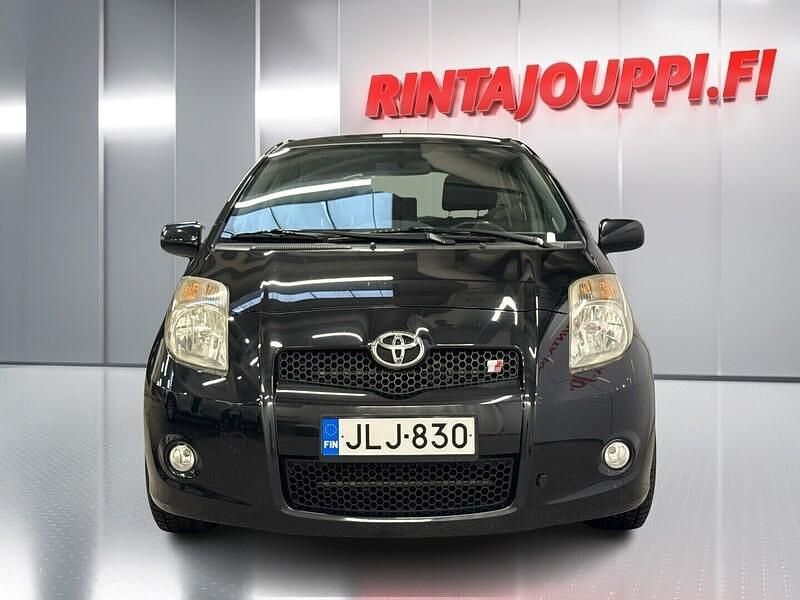 Käytetty Toyota Yaris Sport 133 HP (97 kW) 2007 Musta Viistoperä
