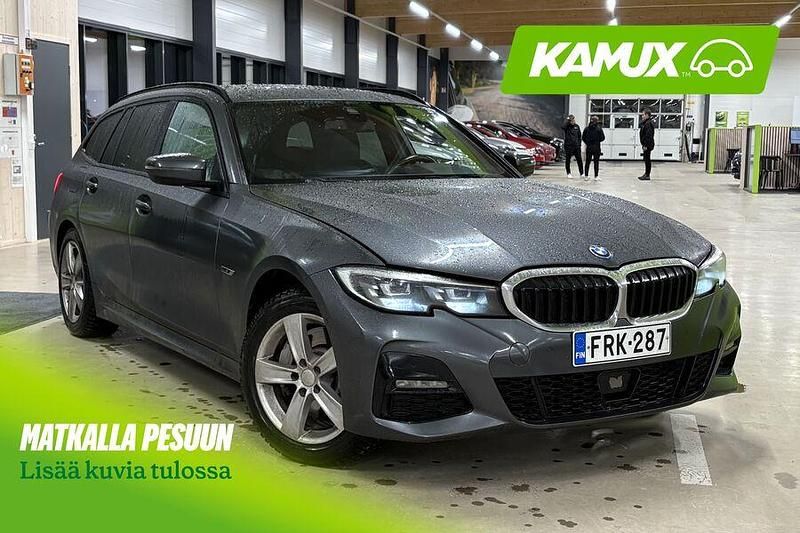Käytetty 2022 BMW 330e M Sport Farmari | 31 440 € (Hyvä tarjous) - Kuva 1/3