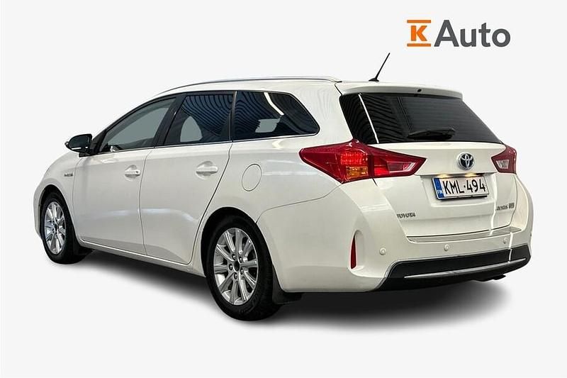 Käytetty Toyota Auris Touring Sports Active 99 HP (72 kW) 2014 Valkoinen Farmari