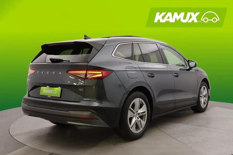 Käytetty Skoda Enyaq iV Loft 150 kW (204 HP) 2022 Hopea / harmaa Katumaasturi