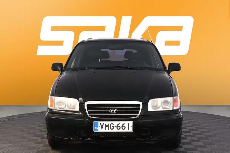 Käytetty Hyundai Trajet 173 HP (127 kW) 2004 Tila-auto