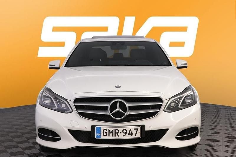Käytetty Mercedes E200 Avantgarde 156 HP (114 kW) 2015 Sedan