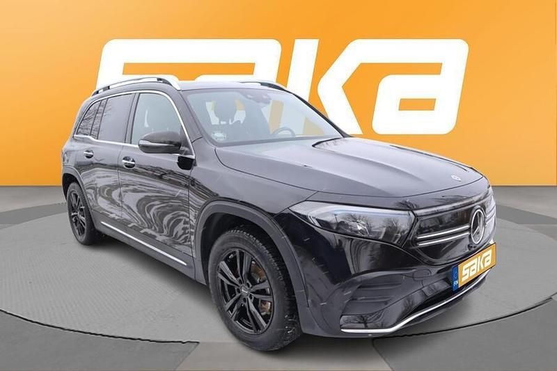 Käytetty Mercedes EQB300 Business 167 kW (228 HP) 2023 Katumaasturi