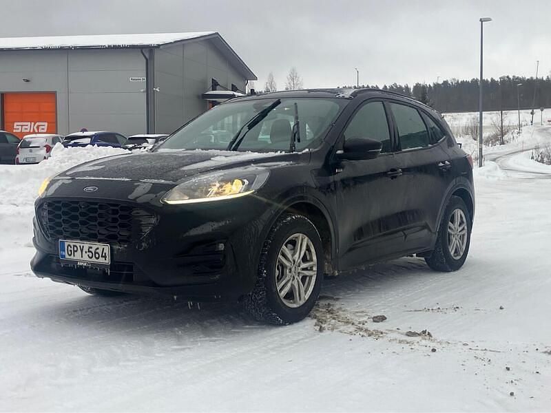 Käytetty Ford Kuga ST-Line 224 HP (164 kW) 2021 Katumaasturi