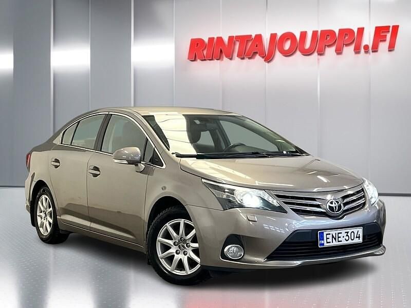 Käytetty Toyota Avensis Multidrive S 147 HP (108 kW) 2014 Sedan