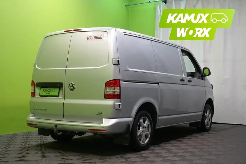 Käytetty VW T5 140 HP (102 kW) 2014 Hopea / harmaa Van