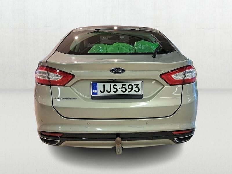 Käytetty Ford Mondeo Business Edition 180 HP (132 kW) 2015 Harmaa Viistoperä