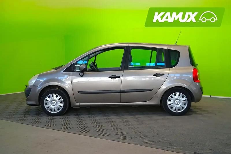 Käytetty Renault Grand Modus Expression 75 HP (55 kW) 2009 Tila-auto