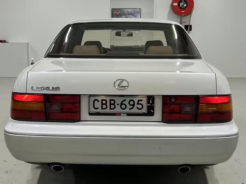 Käytetty Lexus LS400 1991 Sedan