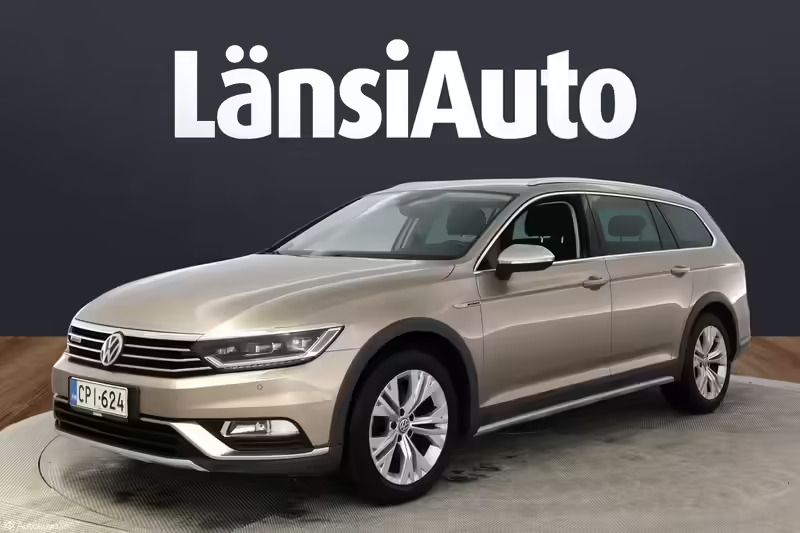 Ruskea Käytetty 2017 VW Passat Alltrack Farmari | 24 590 € (Perustarjous) - Kuva 1/3